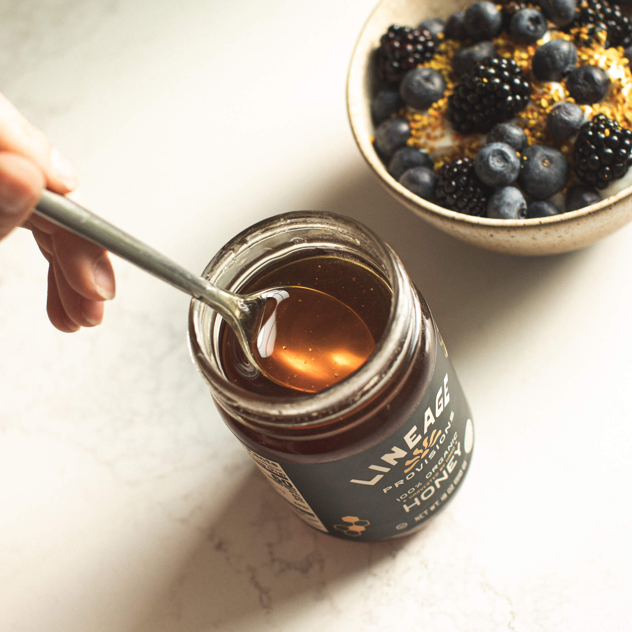 100% Raw Organic &amp; Unfiltered Honey